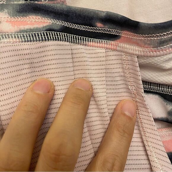 Lululemon blush Rest Less Tank Heathered Barely Pink Wamo Camo size 6 - Picture 10 of 11